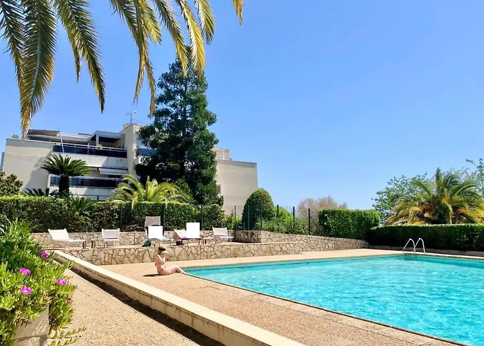 Quiet Flat With View And Swimming Pool 公寓