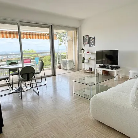 Quiet Flat With View And Swimming Pool *