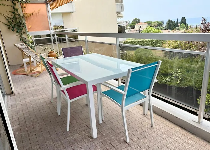 Quiet Flat With View And Swimming Pool 아파트 니스